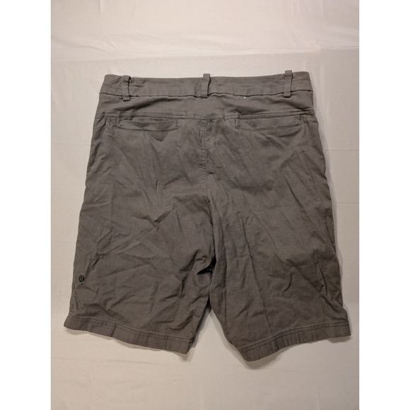 Lululemon The Works Short Mens 34 Grey Chino Style Technical Stretch Summer - Picture 6 of 8